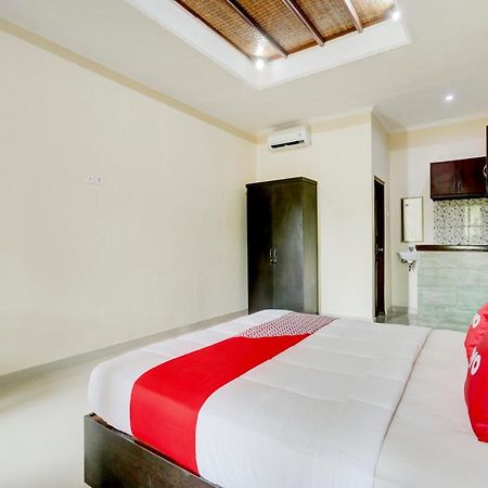 Oyo 90711 Blembong Homestay Jimbaran  Bagian luar foto