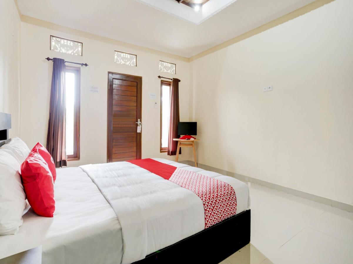 Oyo 90711 Blembong Homestay Jimbaran  Bagian luar foto